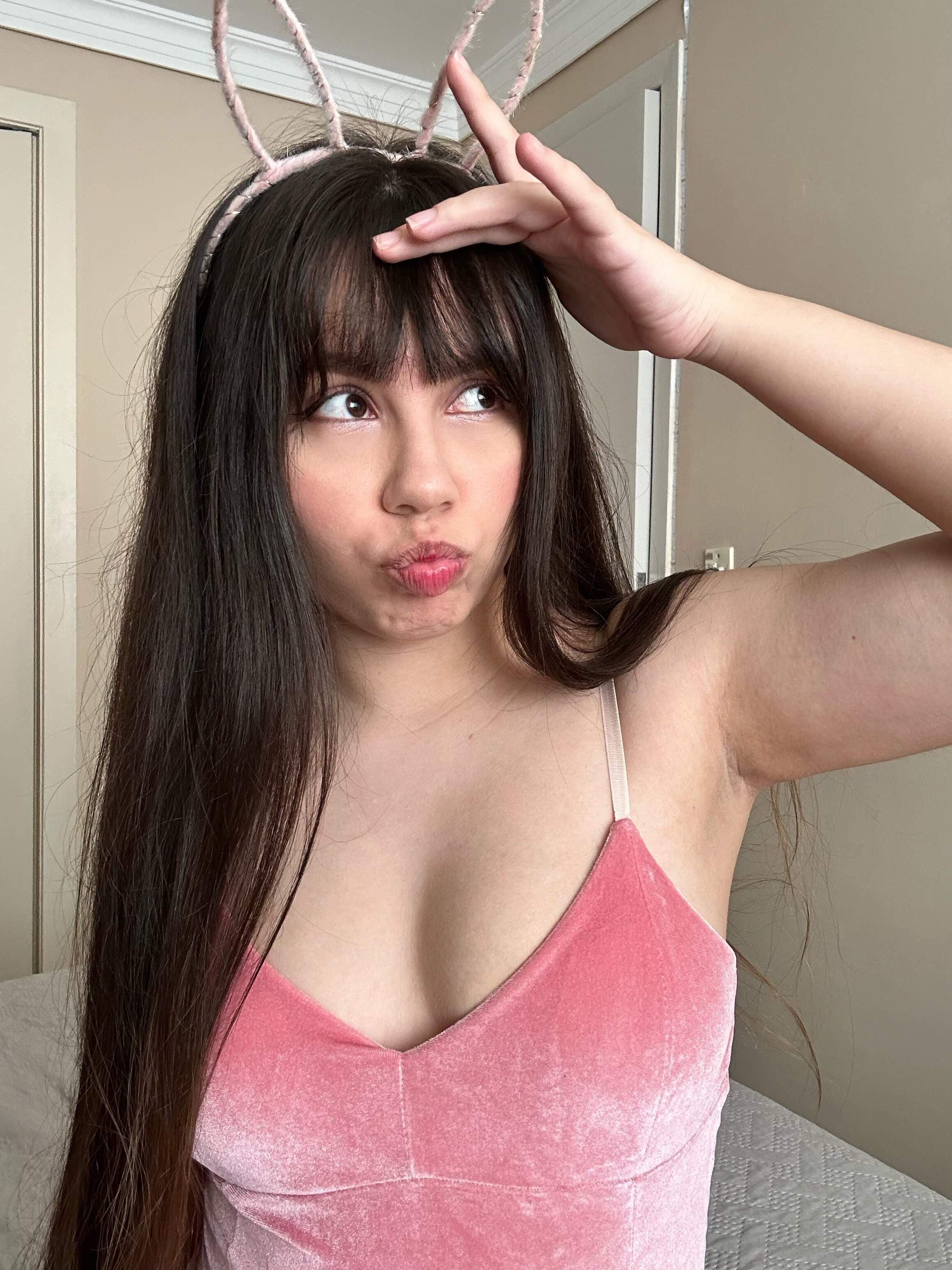 Ayumi IS BACK