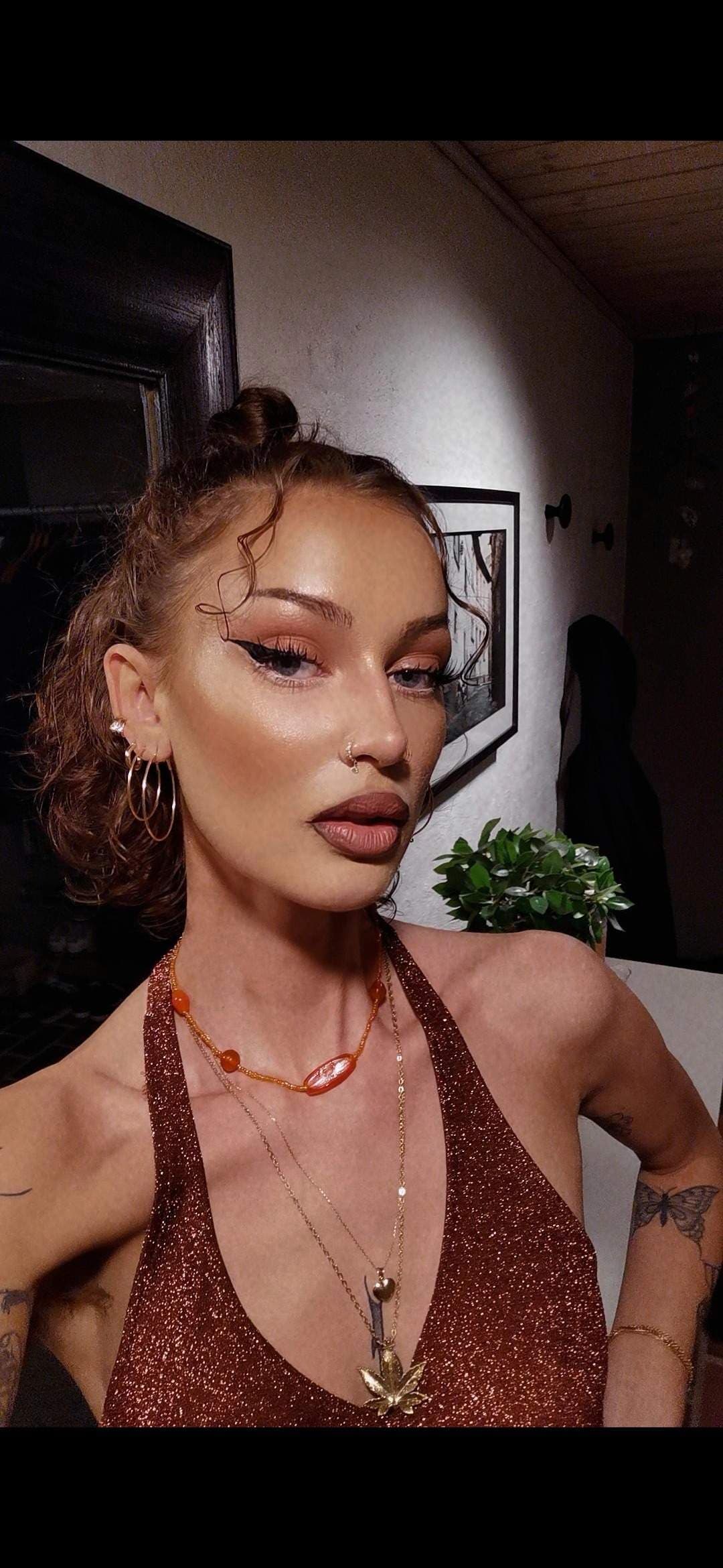 𝔗𝔥𝔢 ℜ𝔢𝔟𝔢𝔩 𝔏𝔦𝔬𝔫𝔢𝔰𝔰