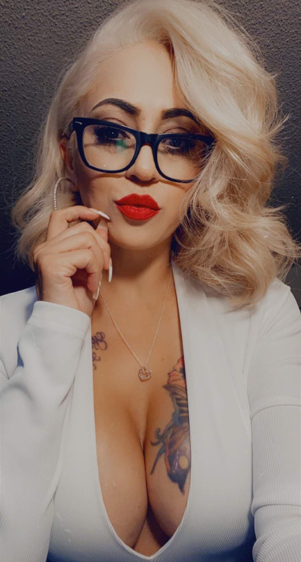 Simply me Becky V