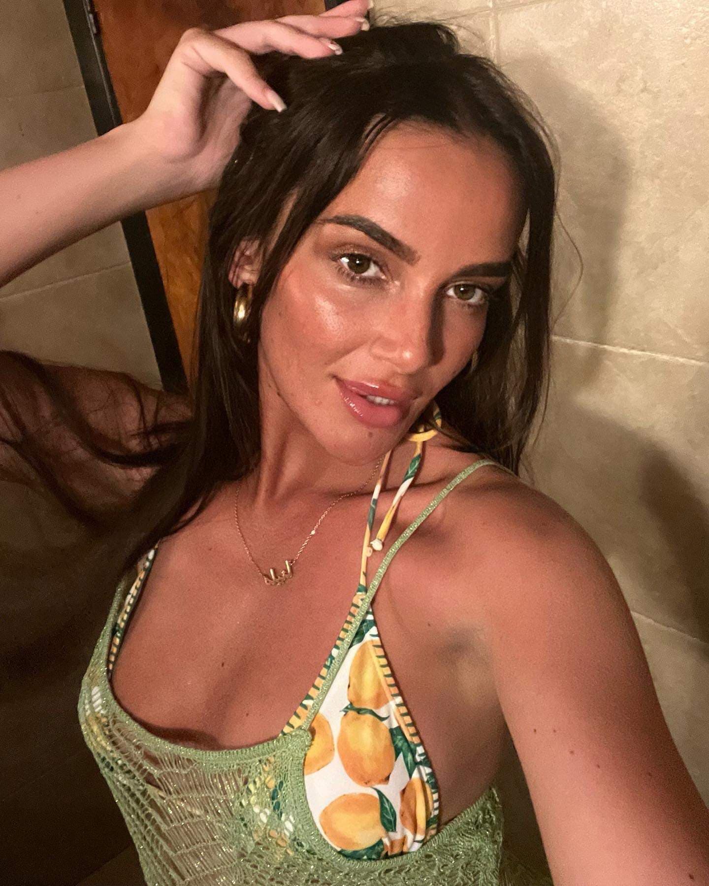👑
