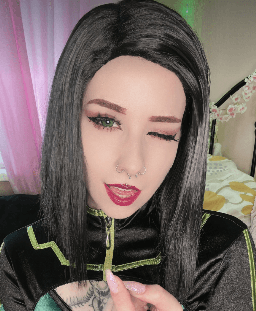 Yumi Petite hentai princess 👑