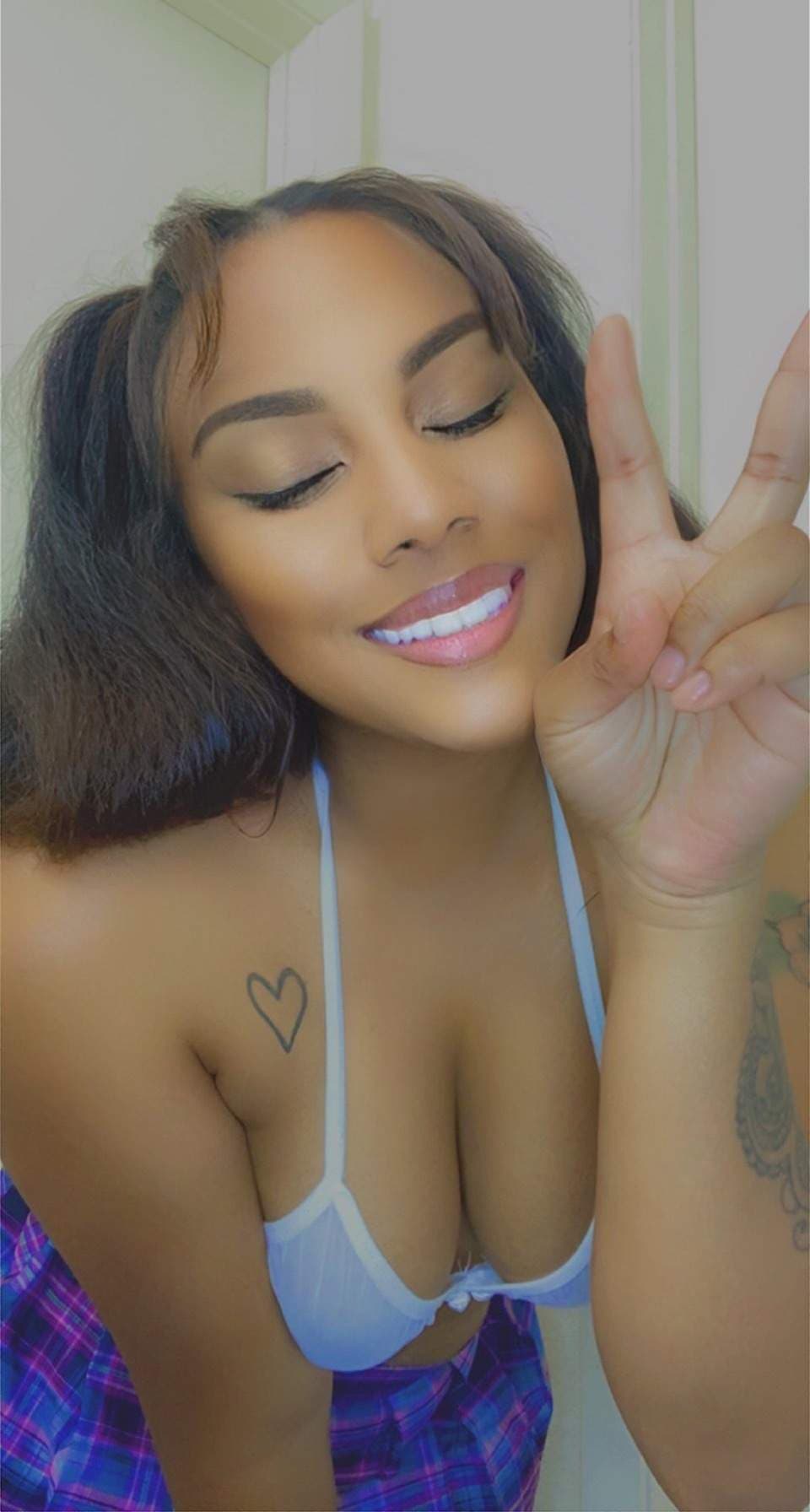 YOUR VIRTUAL GF 🎥🤪
