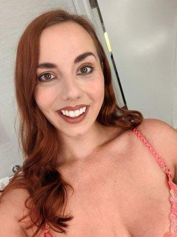 VistaWife - The Famous Swinger