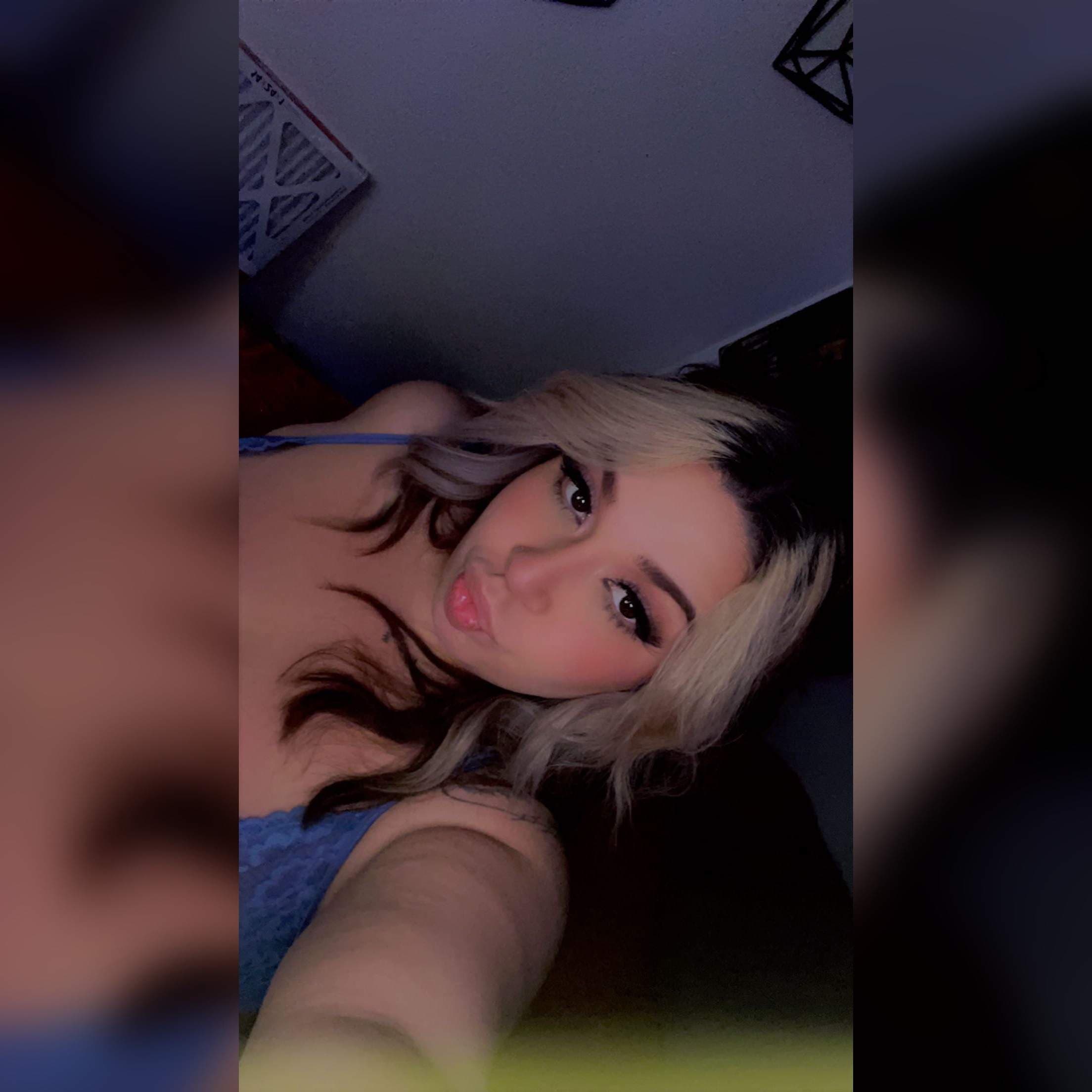 𝚃𝚑𝚊𝚝𝙶𝚒𝚛𝚕𝐒𝐚𝐯𝐲
