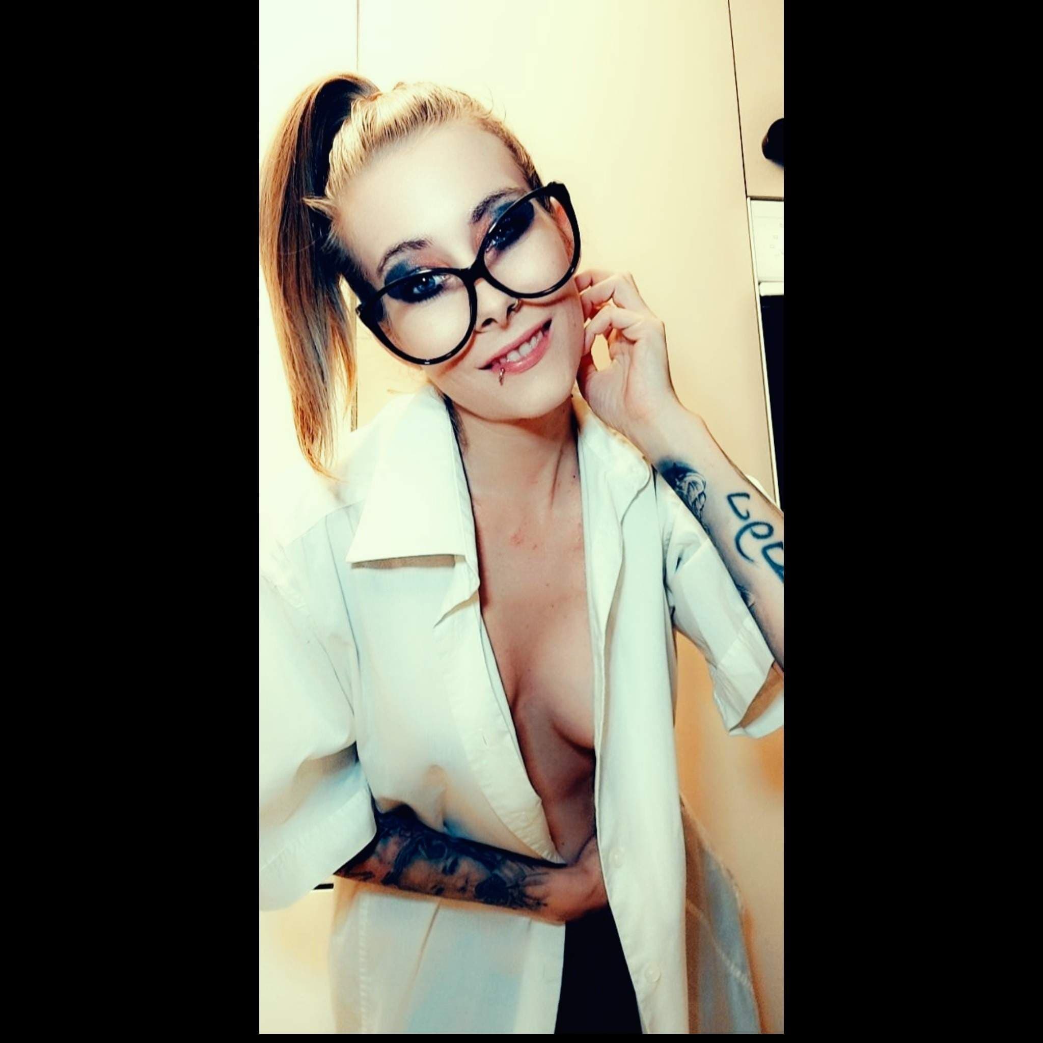 Inked_Swiss_Mom_DELUXE