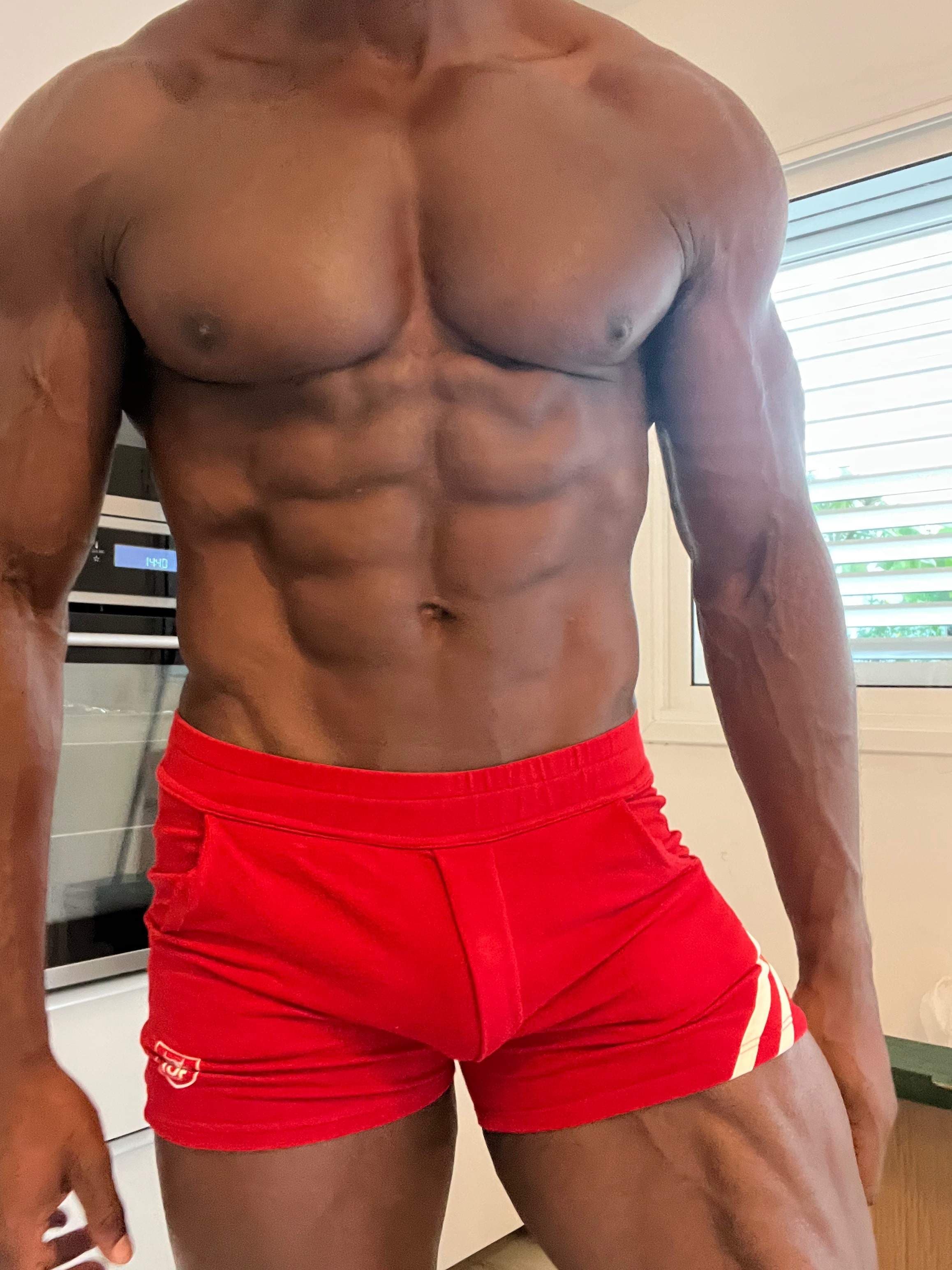 Chocolate _panther_muscle 🍫🐾😈