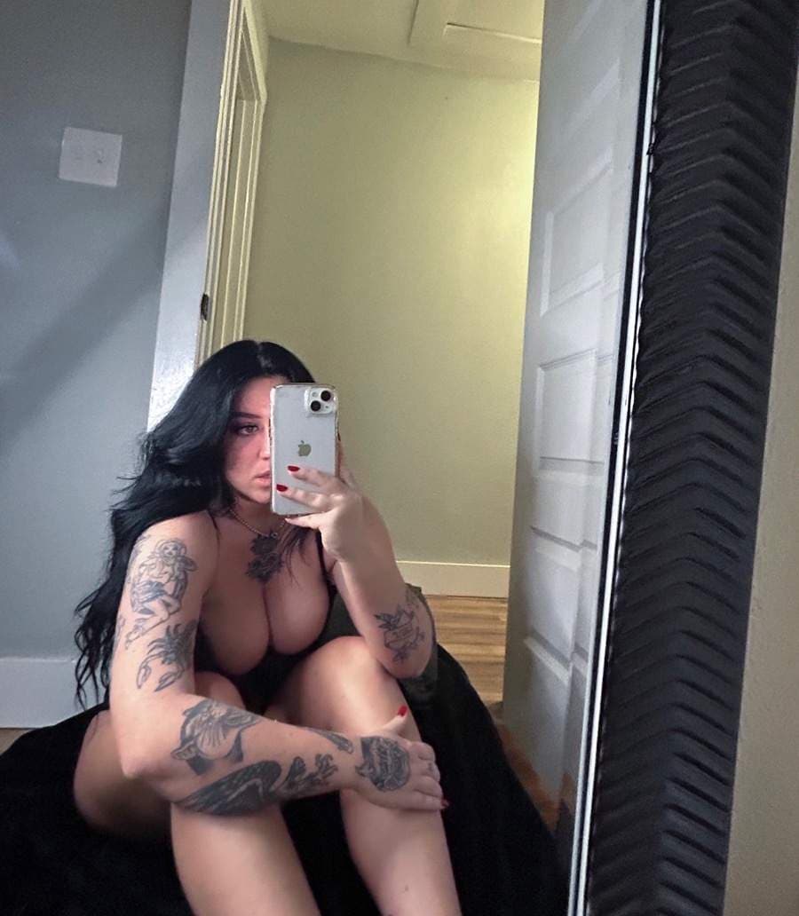JUICY JEN 🕸️