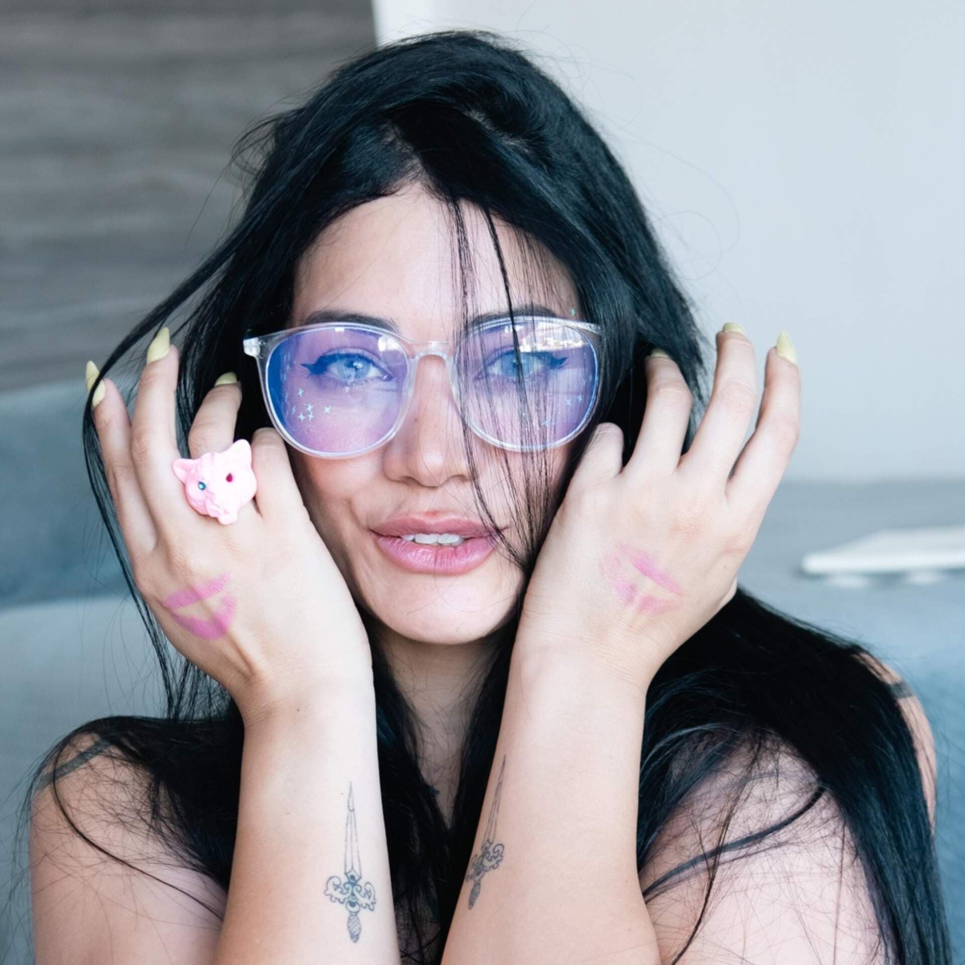 Thanatoz suicidegirl