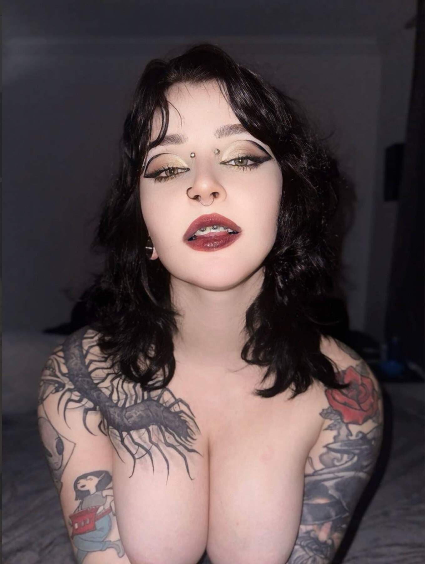Emily 🖤🦇