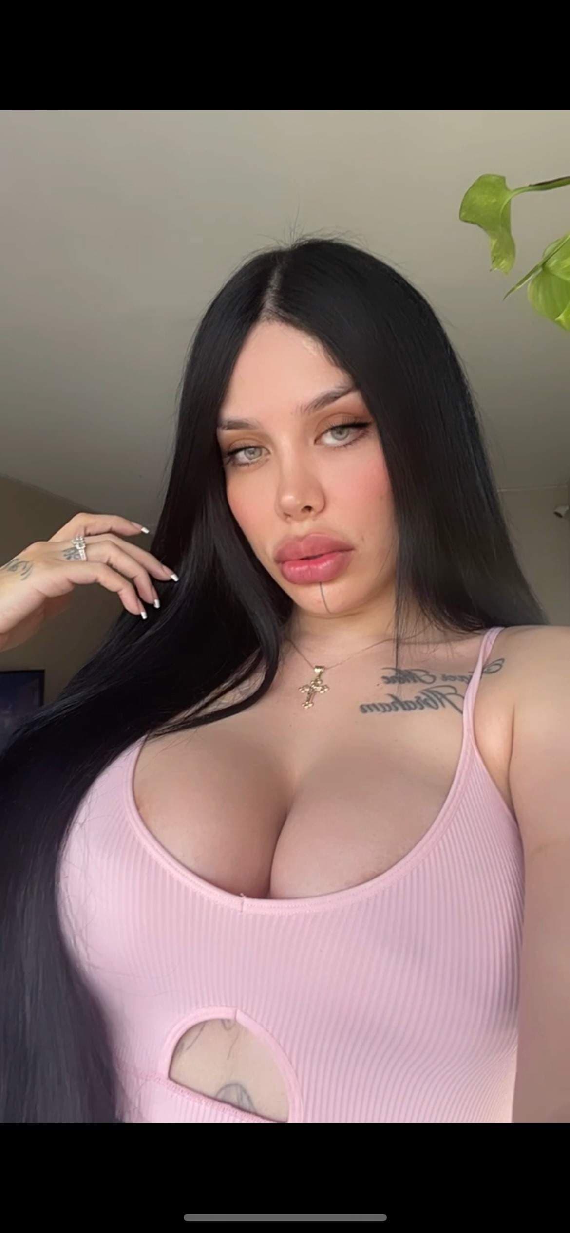 Ashleybeautiful