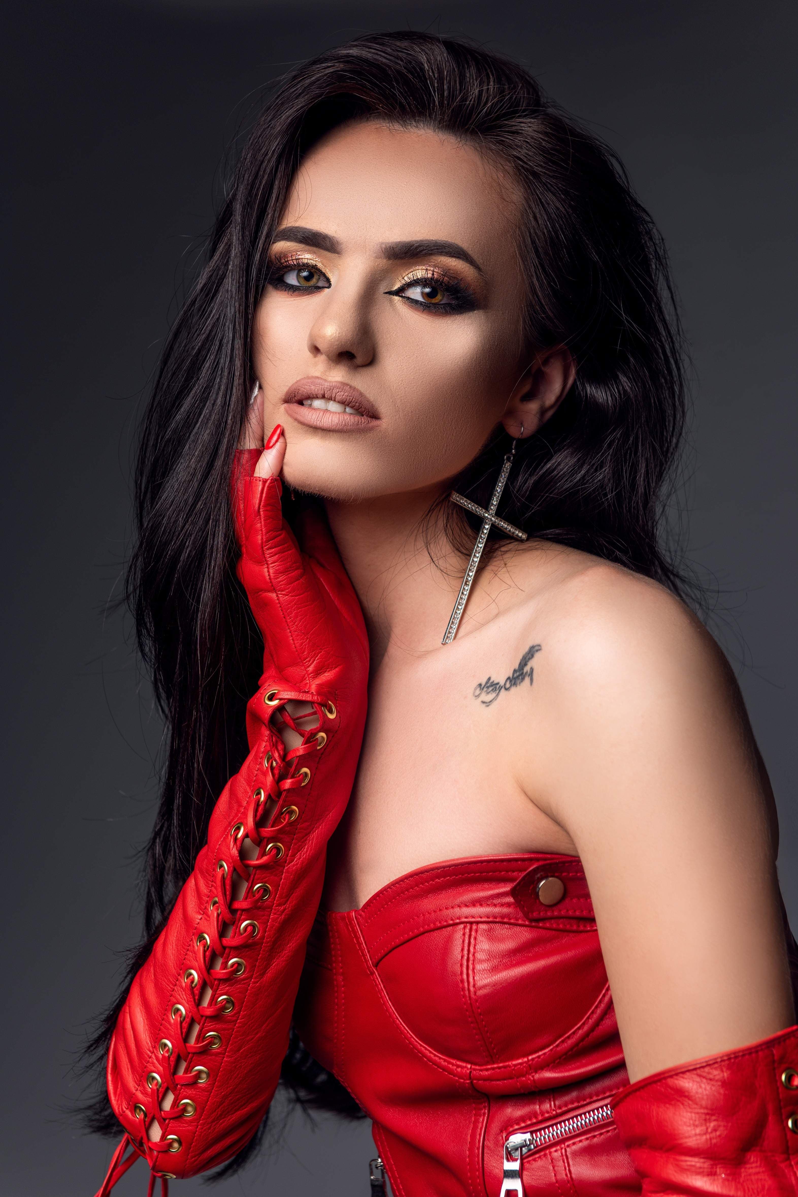 Layla Wood