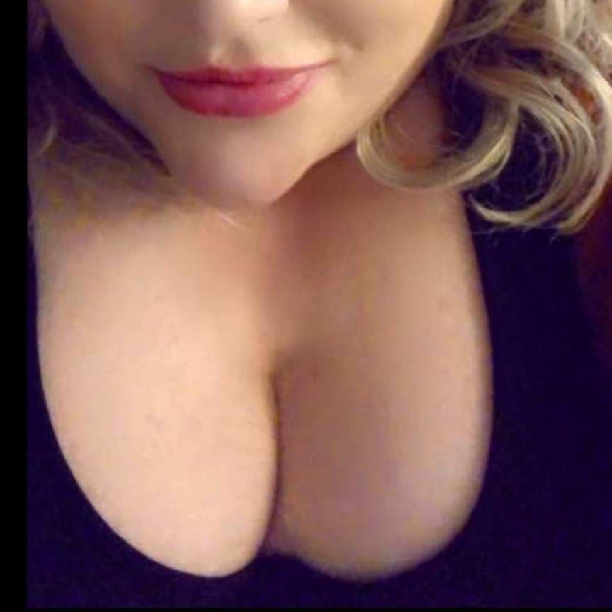 Mama Jugs