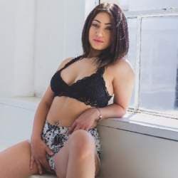Demi Lowe