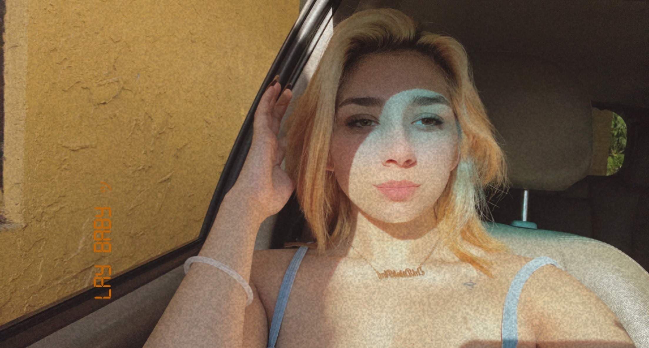Lay baby