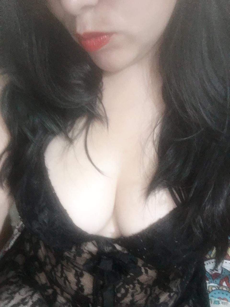 Gigi Hot