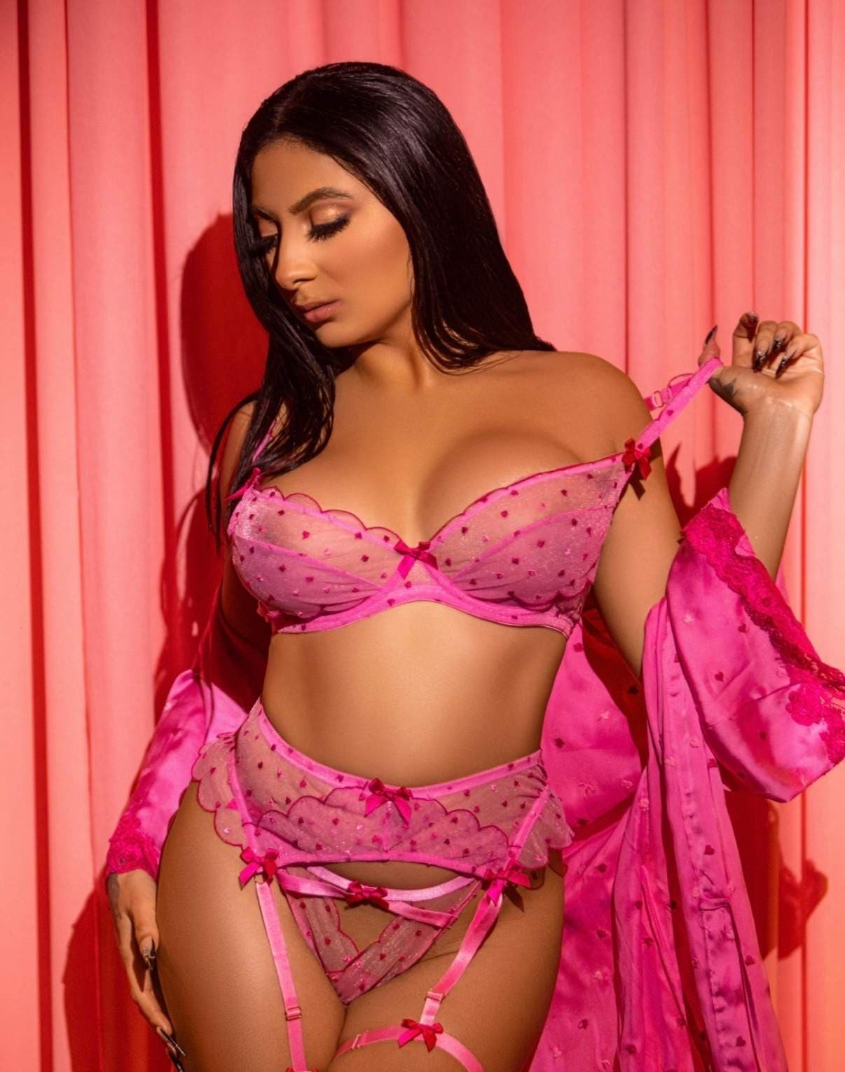 Naughty Nadya 🍒