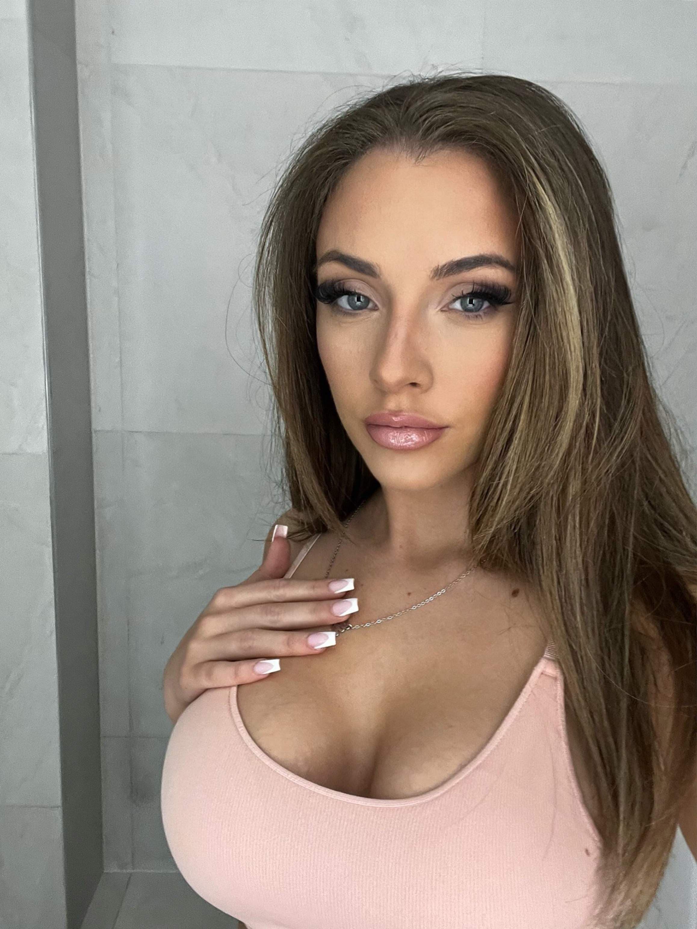Miss Alana
