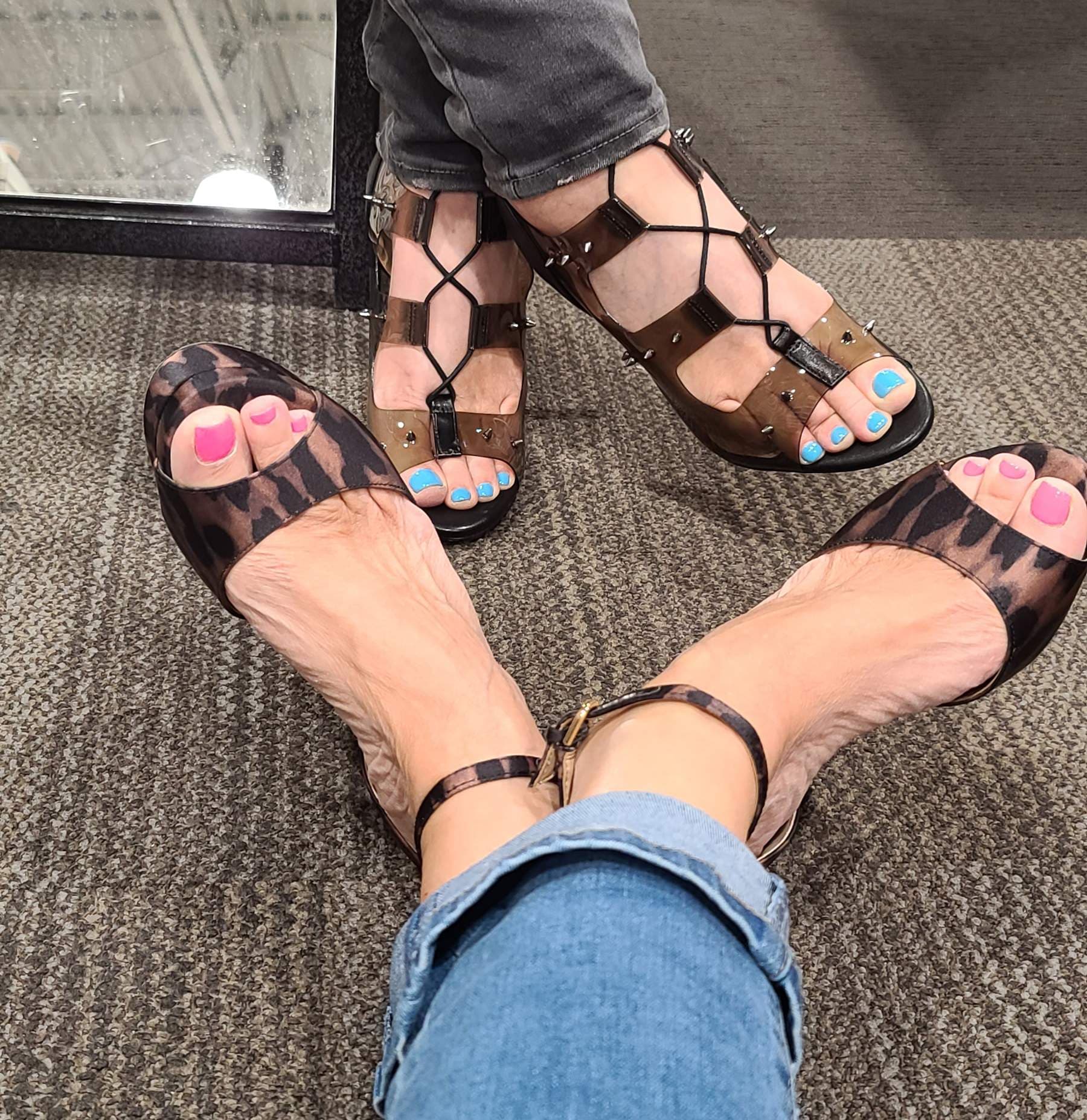 sisterfeets