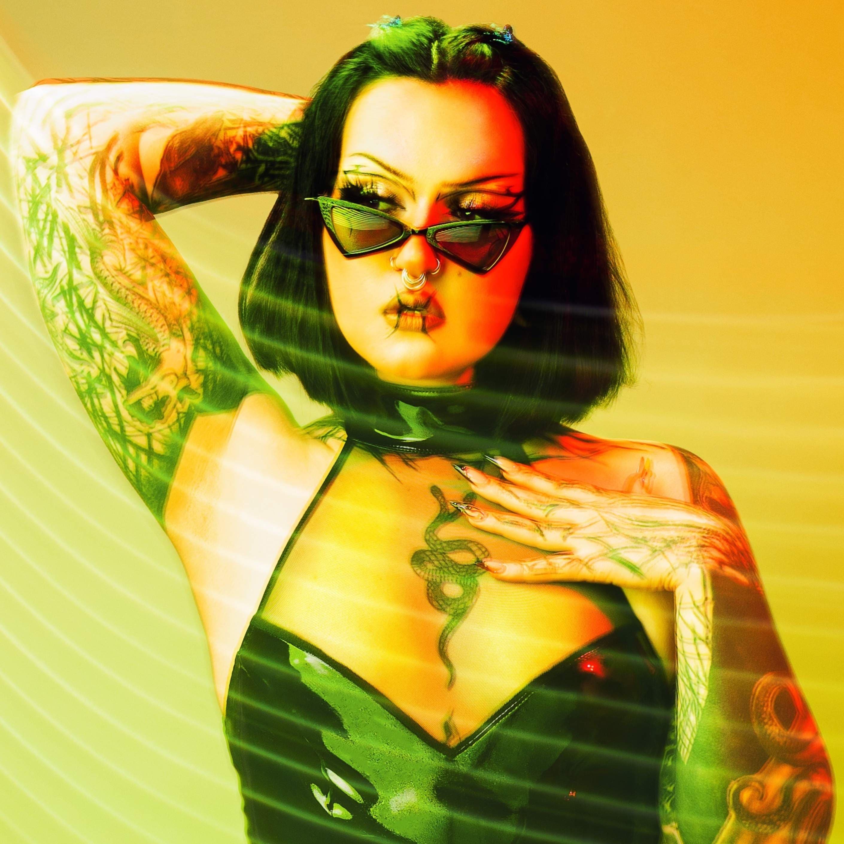Miss Evilia, 𝕯𝖊𝖛𝖎𝖑𝖎𝖘𝖍 𝕯𝖔𝖒𝖎𝖓𝖆𝖙𝖗𝖎𝖝