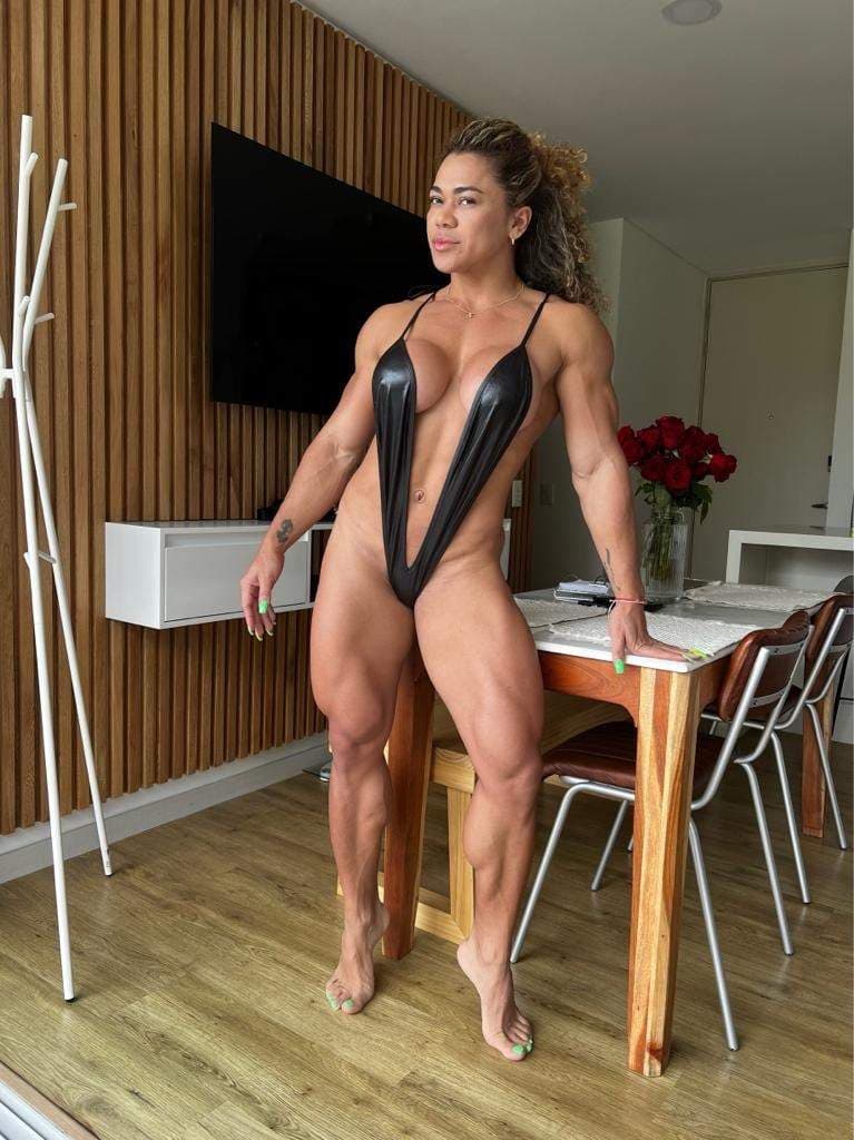 Amy Muscle VIP