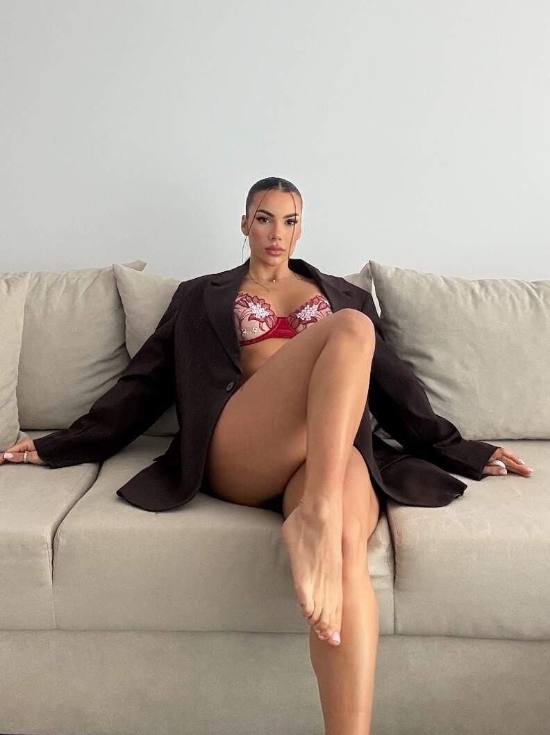 𝗗𝗶𝗮𝗻𝗮 𝗢𝗻𝗶𝘀𝗼𝗿 ✨ TOP 0,21% ✨