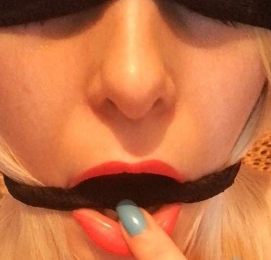 BlackCatGoesPurr