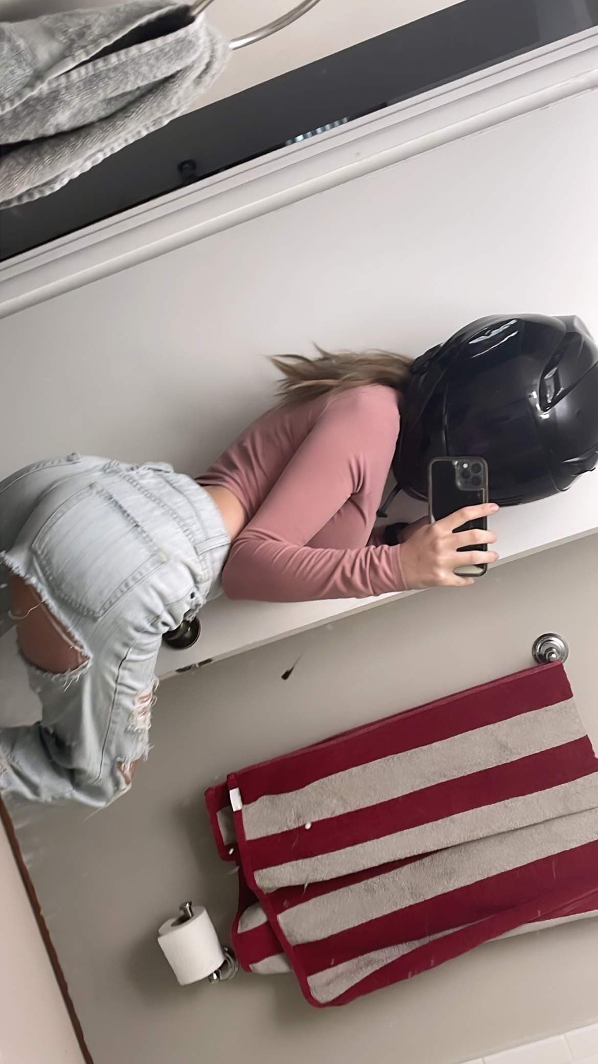 V