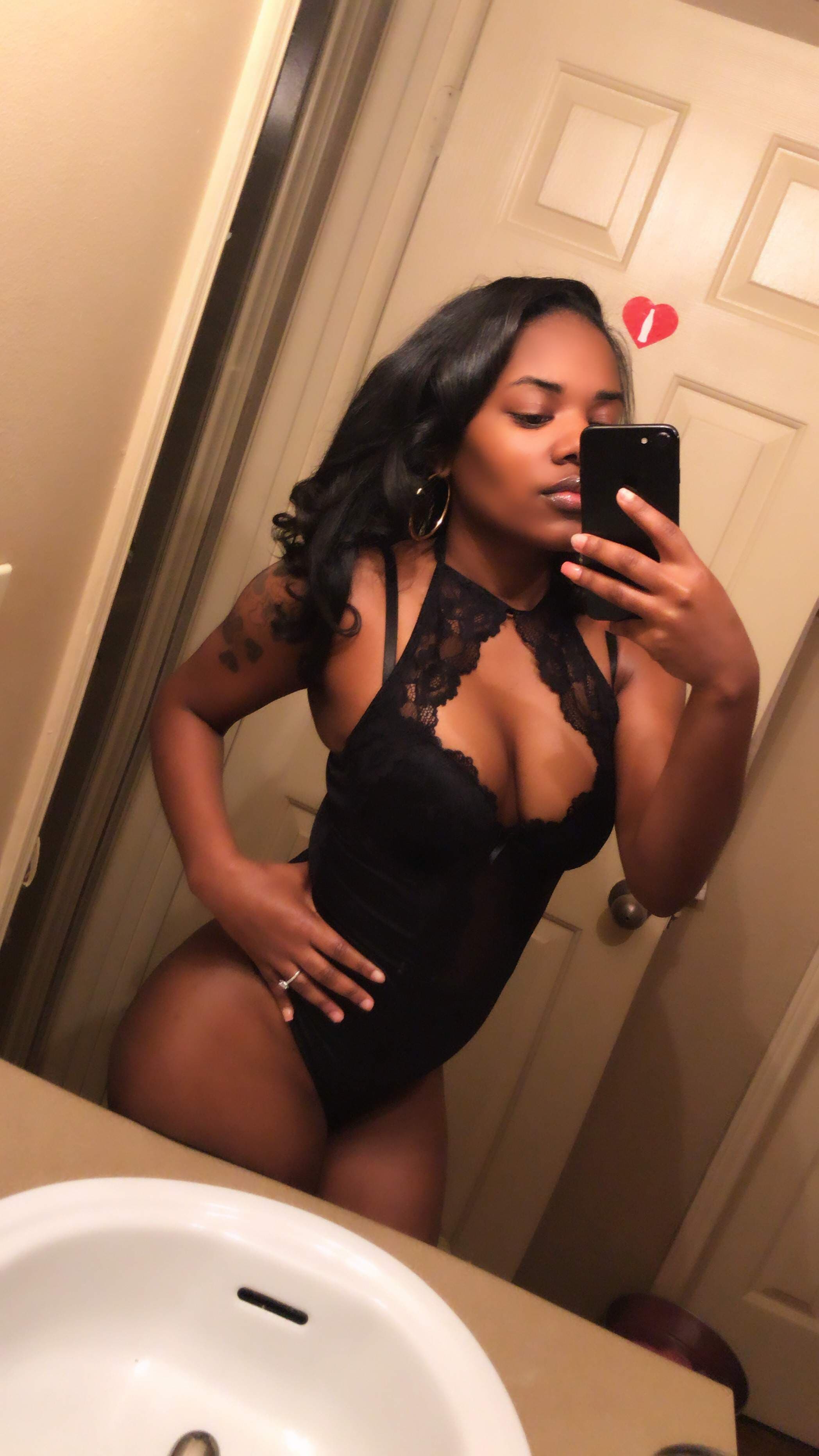@Therealkbellabee