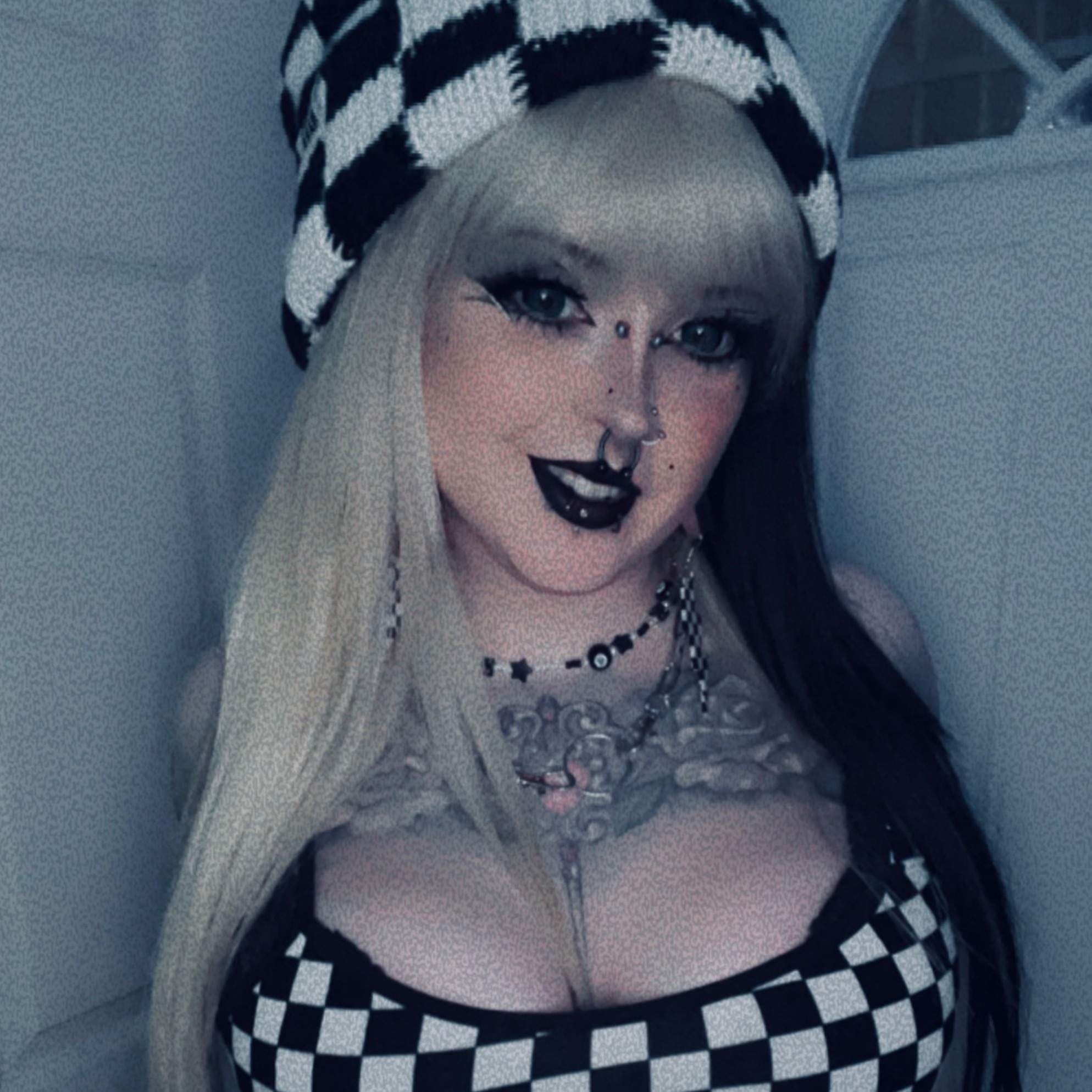 Emma may byte