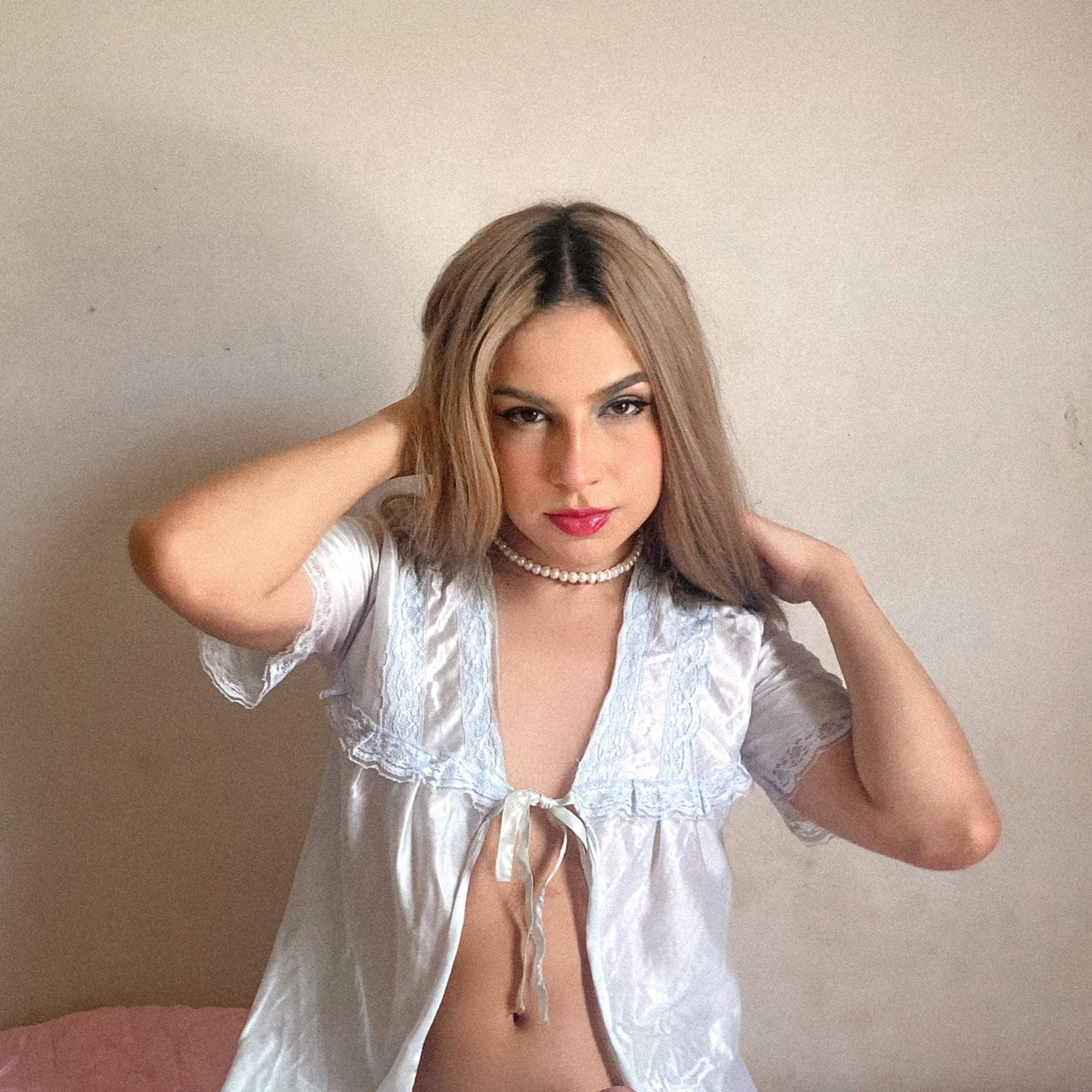 helena 🍆🍑