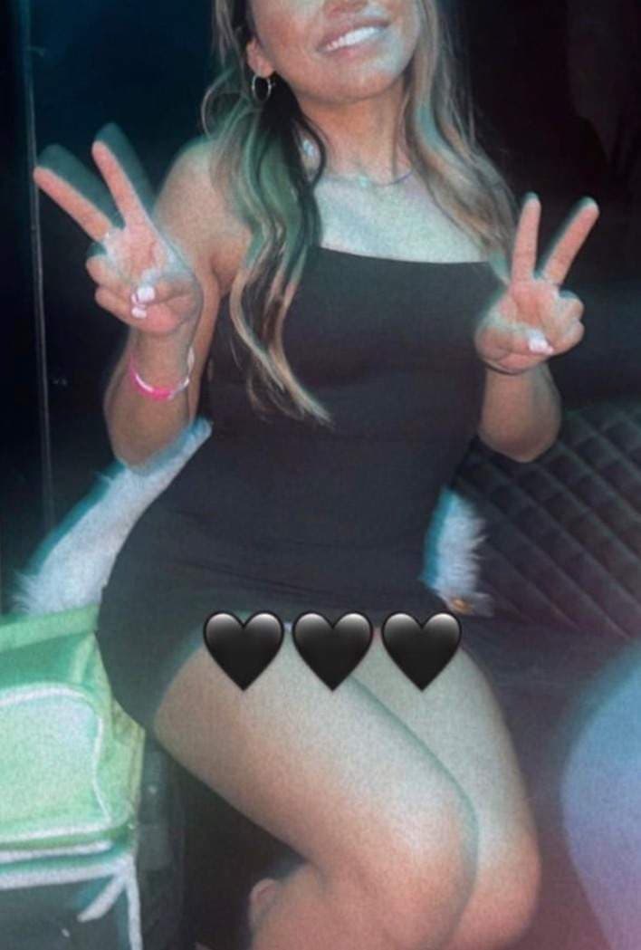 Spicy Latina hotwife