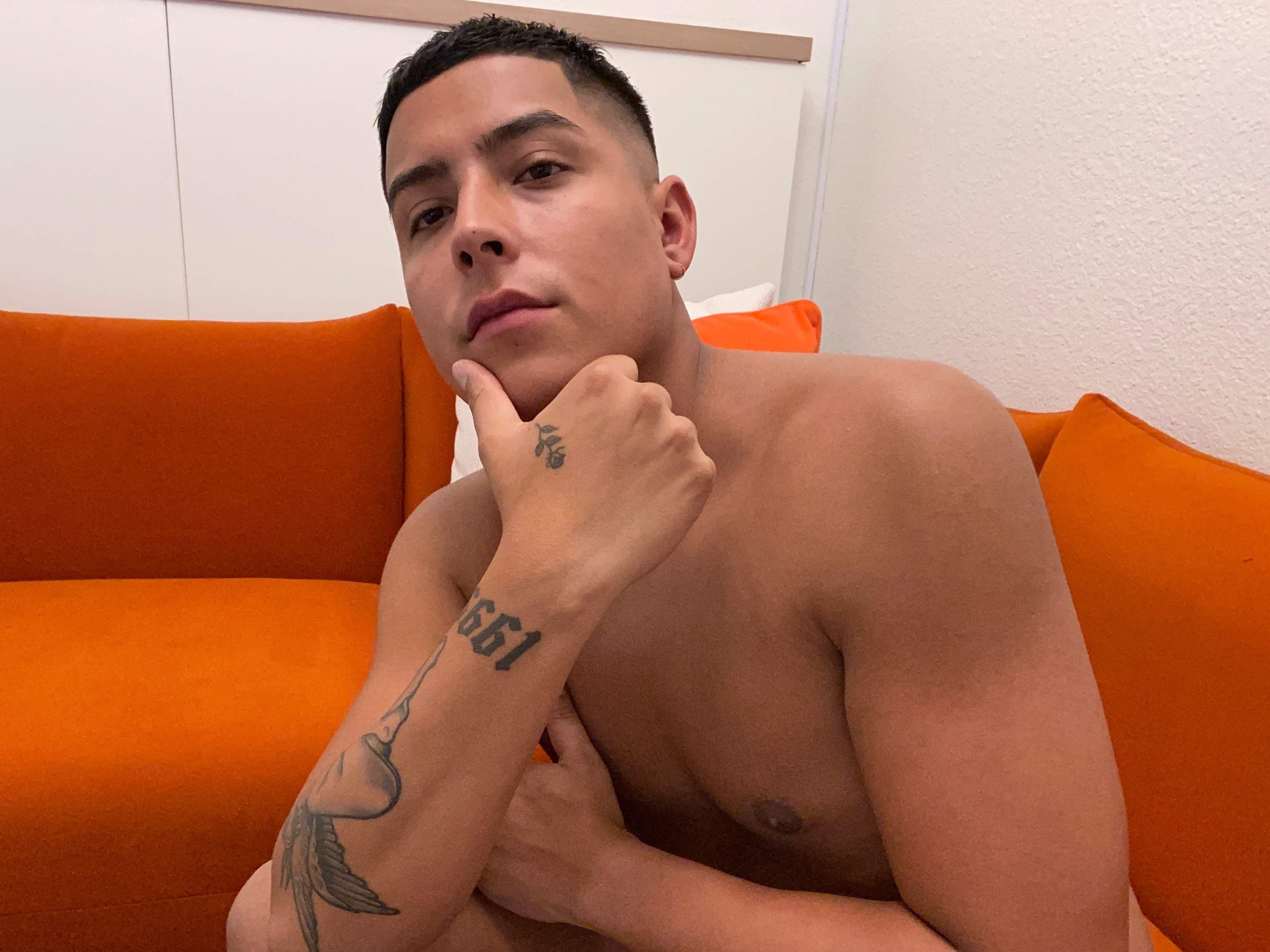 Dmann Cruz