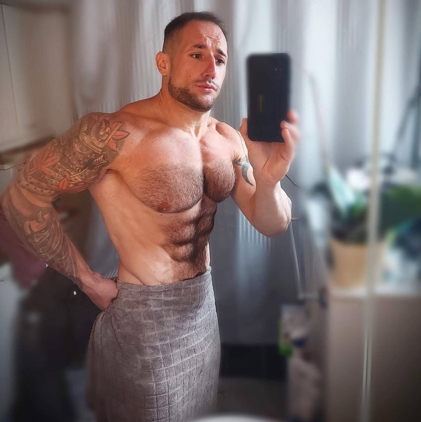Alejandro London