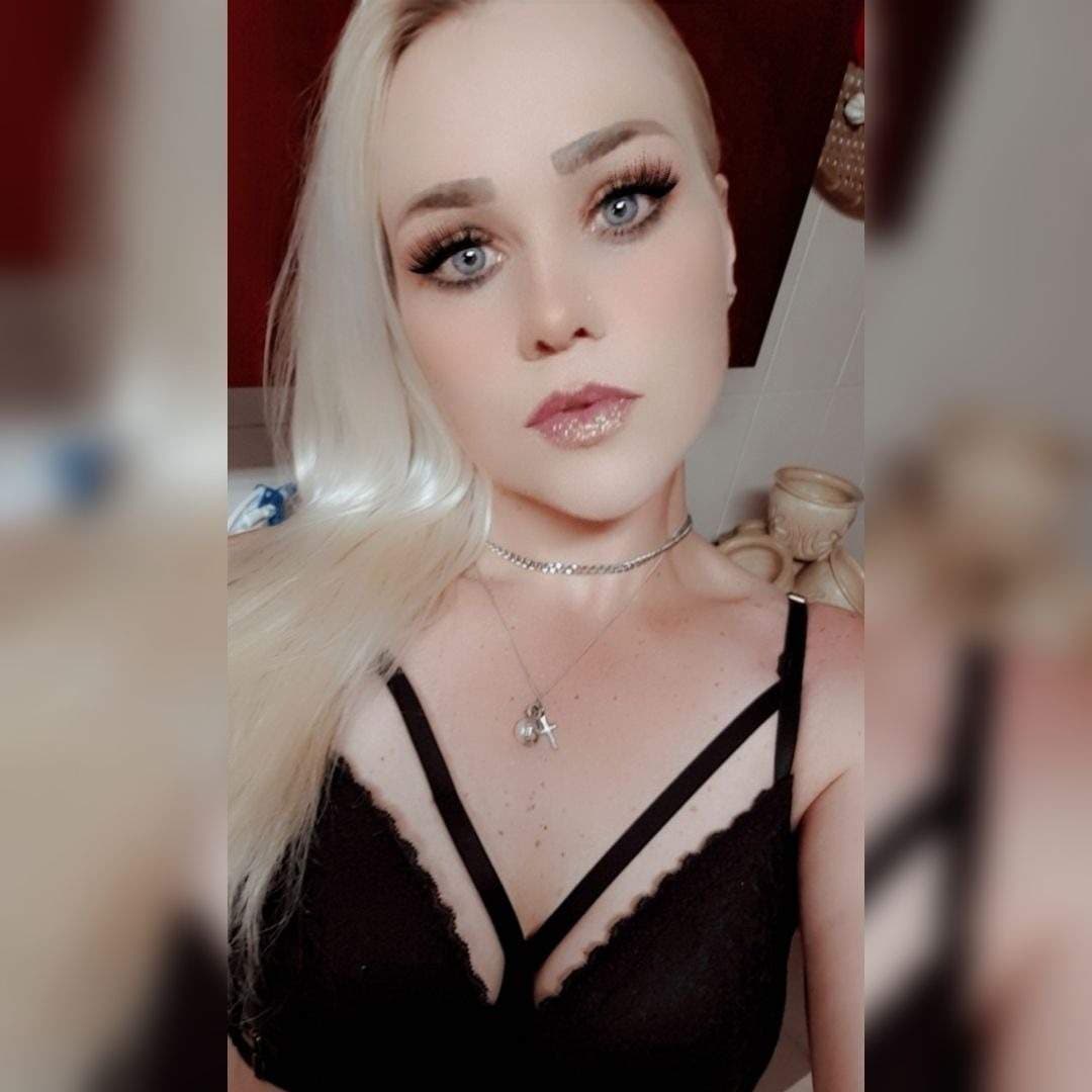 Moni Monroe