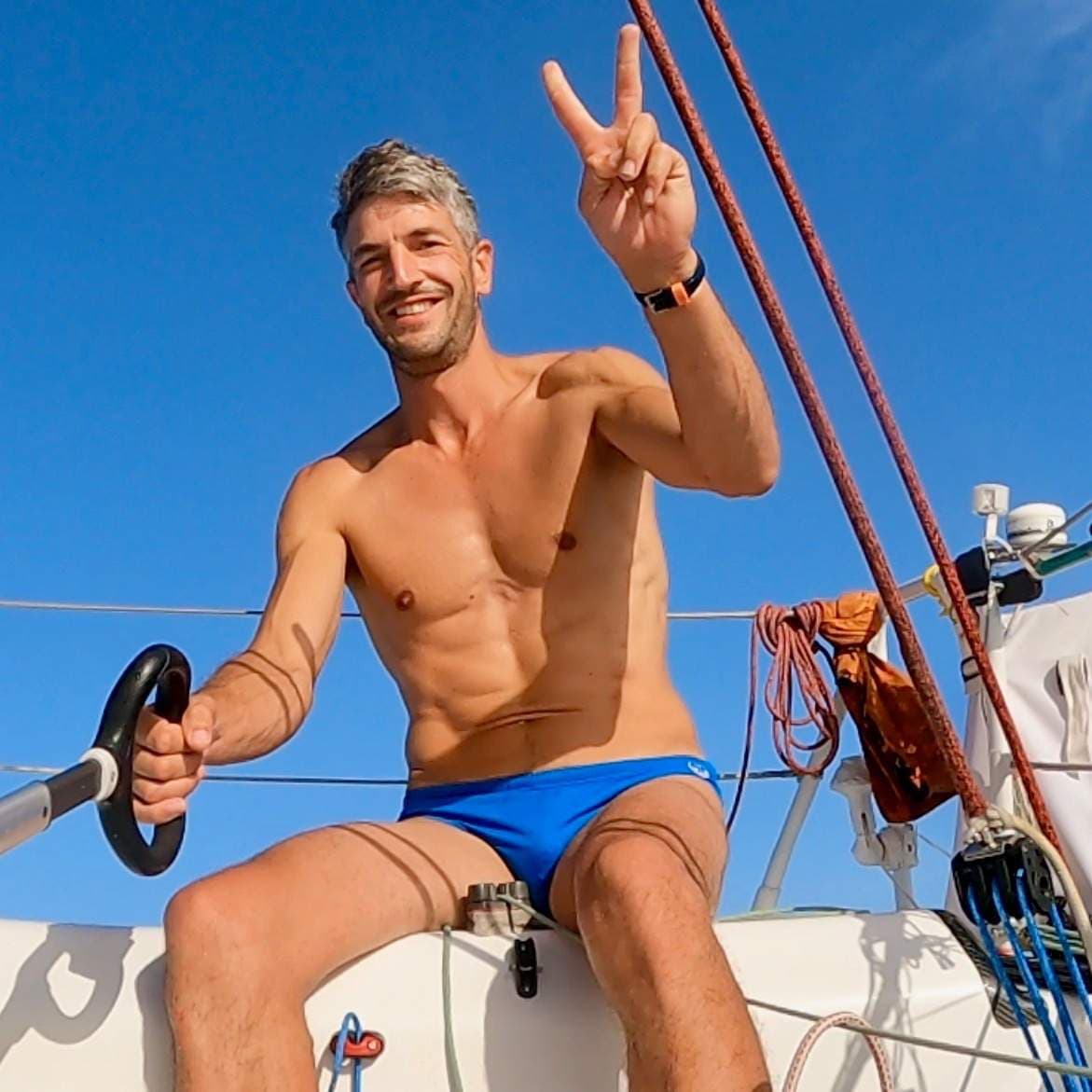 XL Solo sailor (& friends)