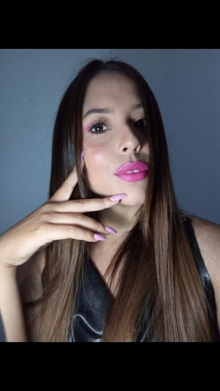 María👅