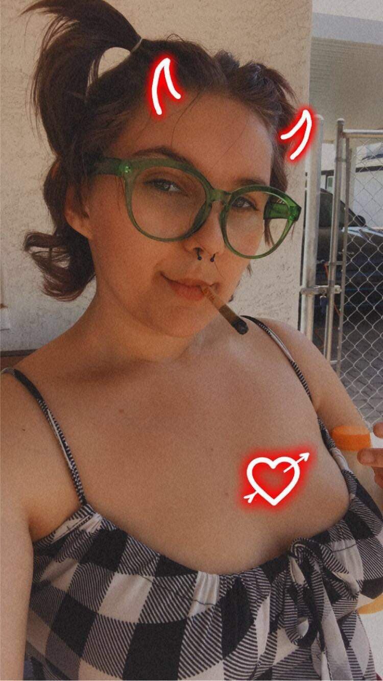 Peach the Pixie 🧚🏼♀️ (They/Them)