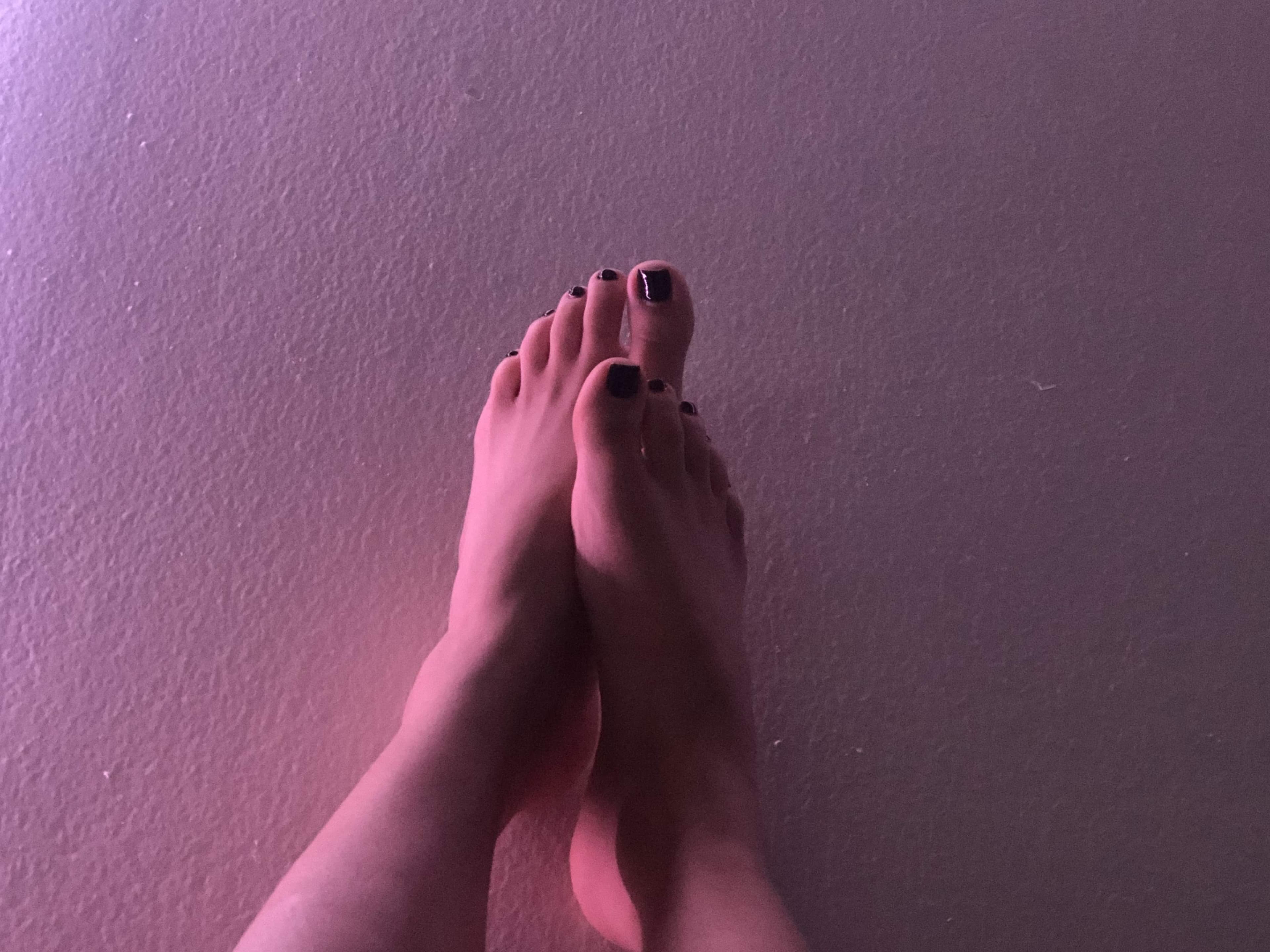 toes
