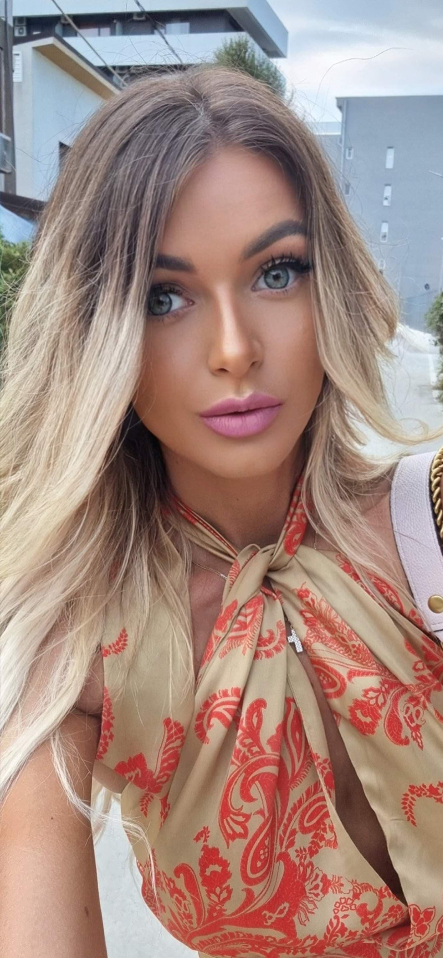 Pysy blonda