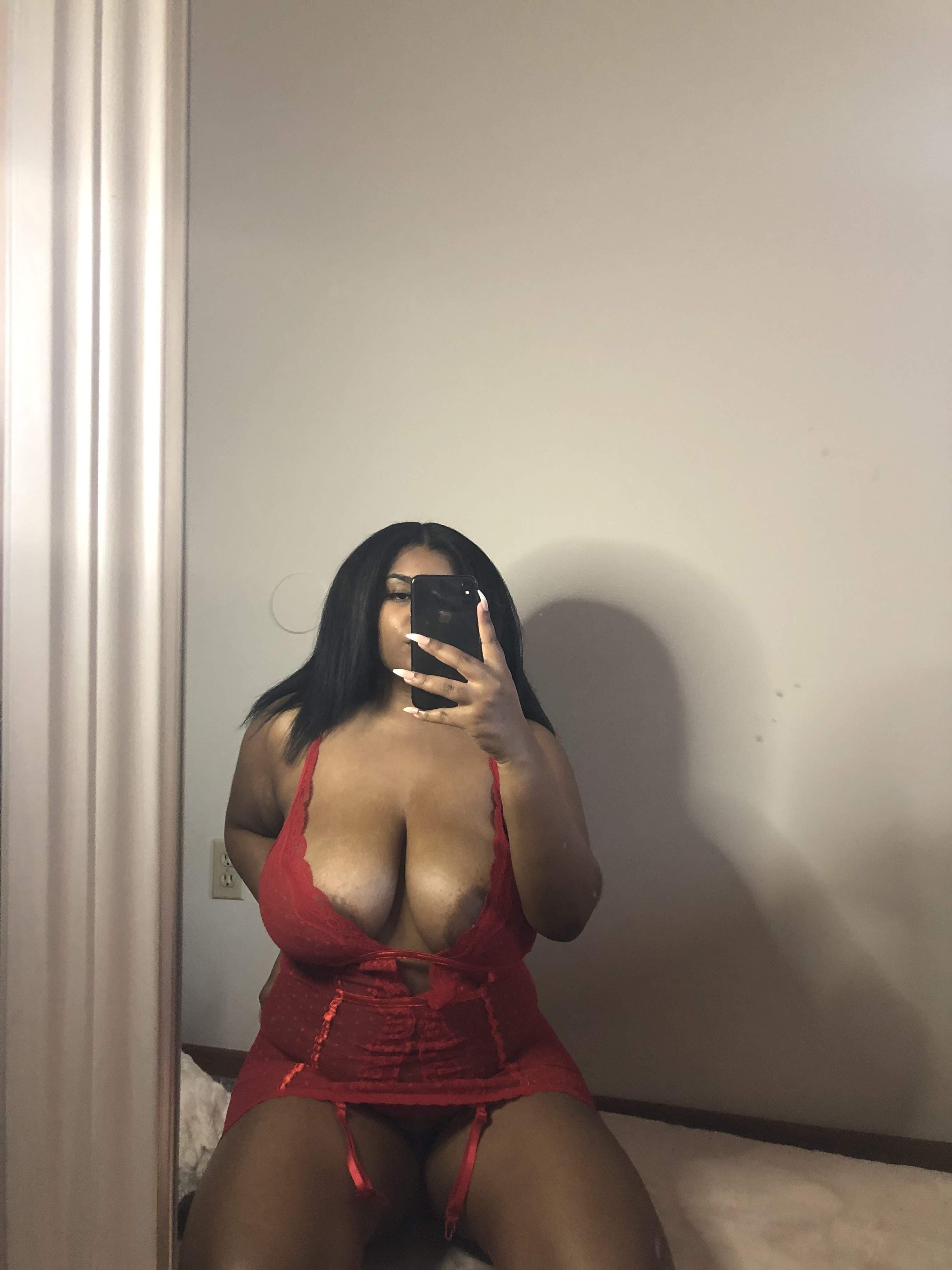 ✨ topless barbie ✨