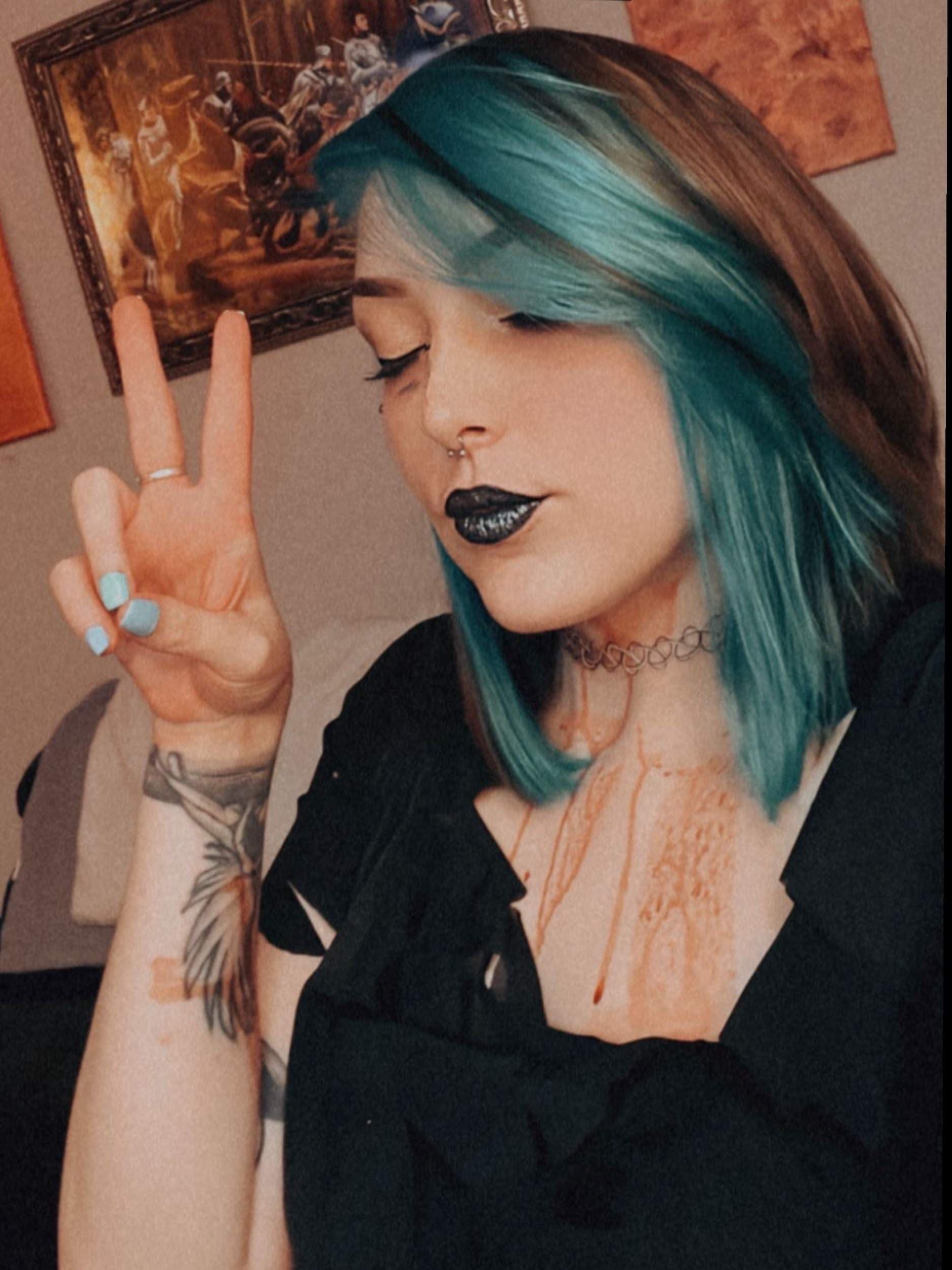 Your Tiny Emo Faery 🧚♀️