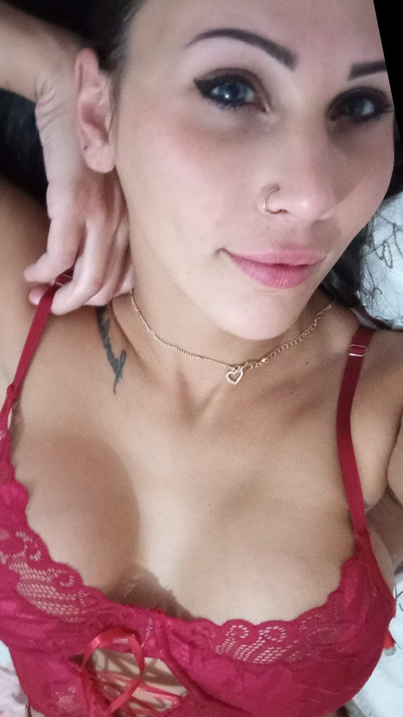 SHANIA AMBERLYNN