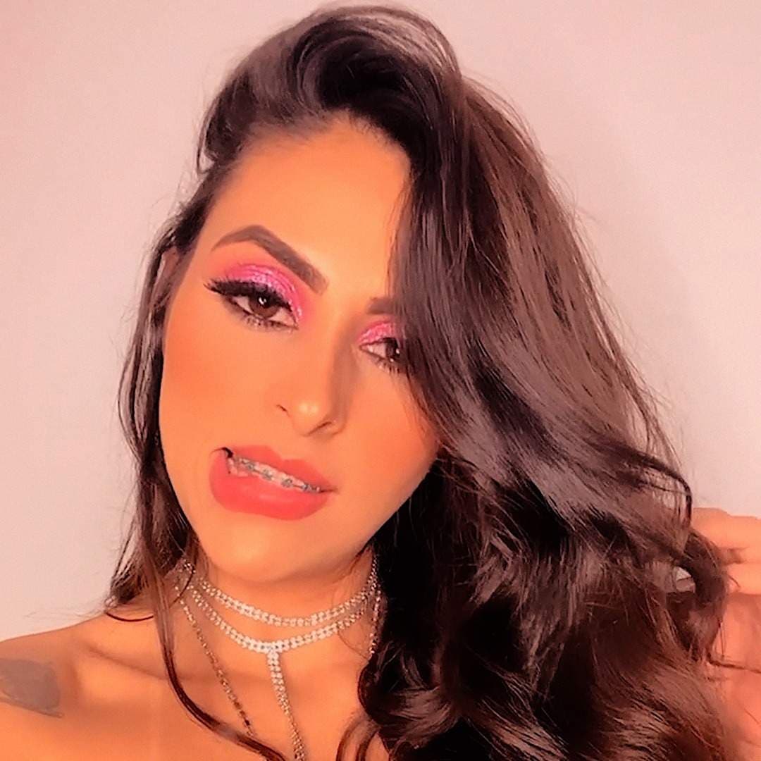 Rainha Hotwife