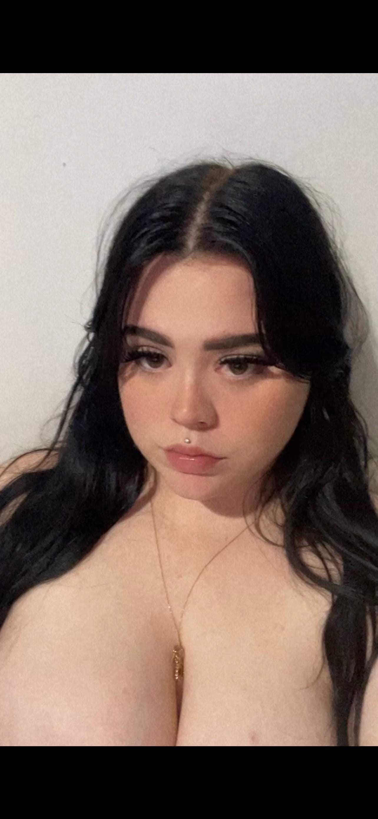 Curvy mumma