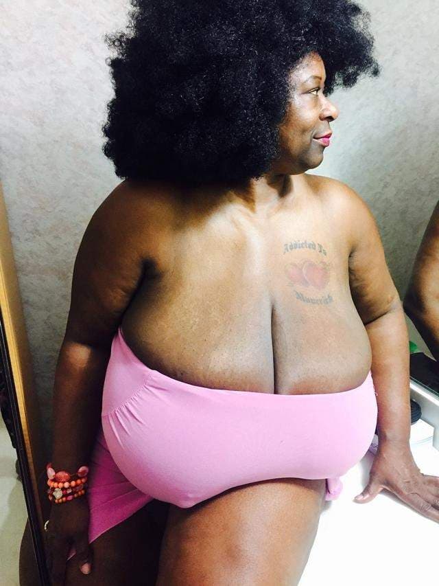BIG BUSTY VANESSA