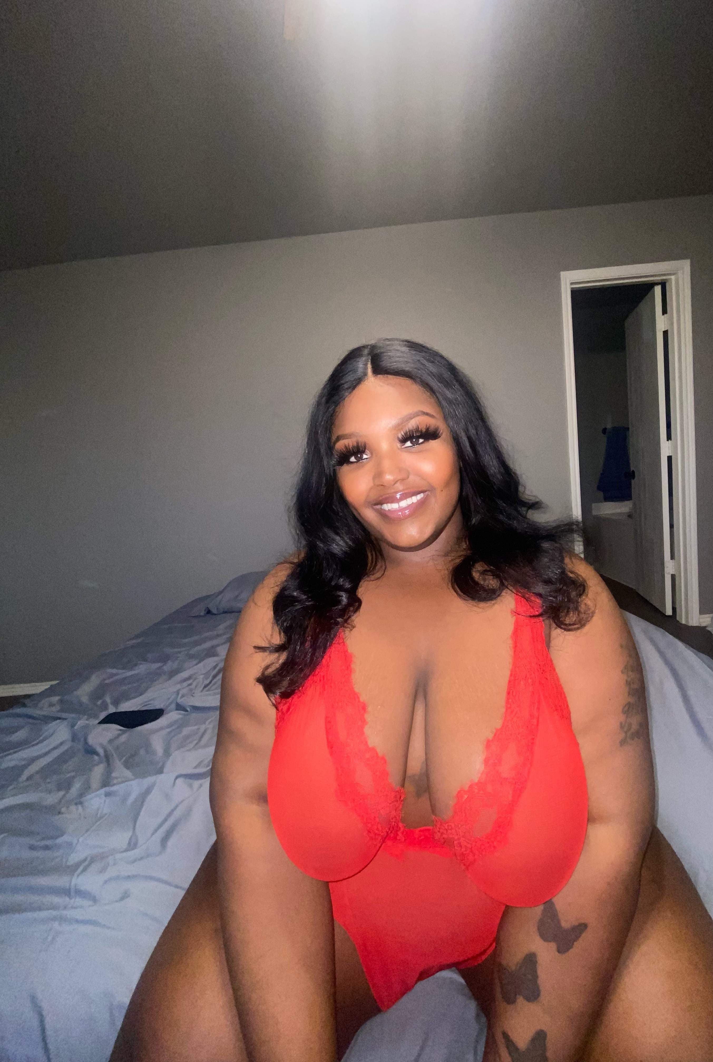THE GIRL NEXT DOOR 🚪 ♥️