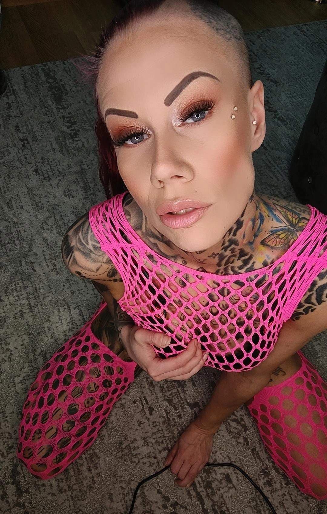 Heeladdictpetite
