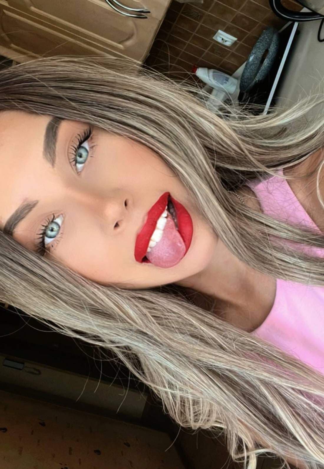 😻Angelina😻