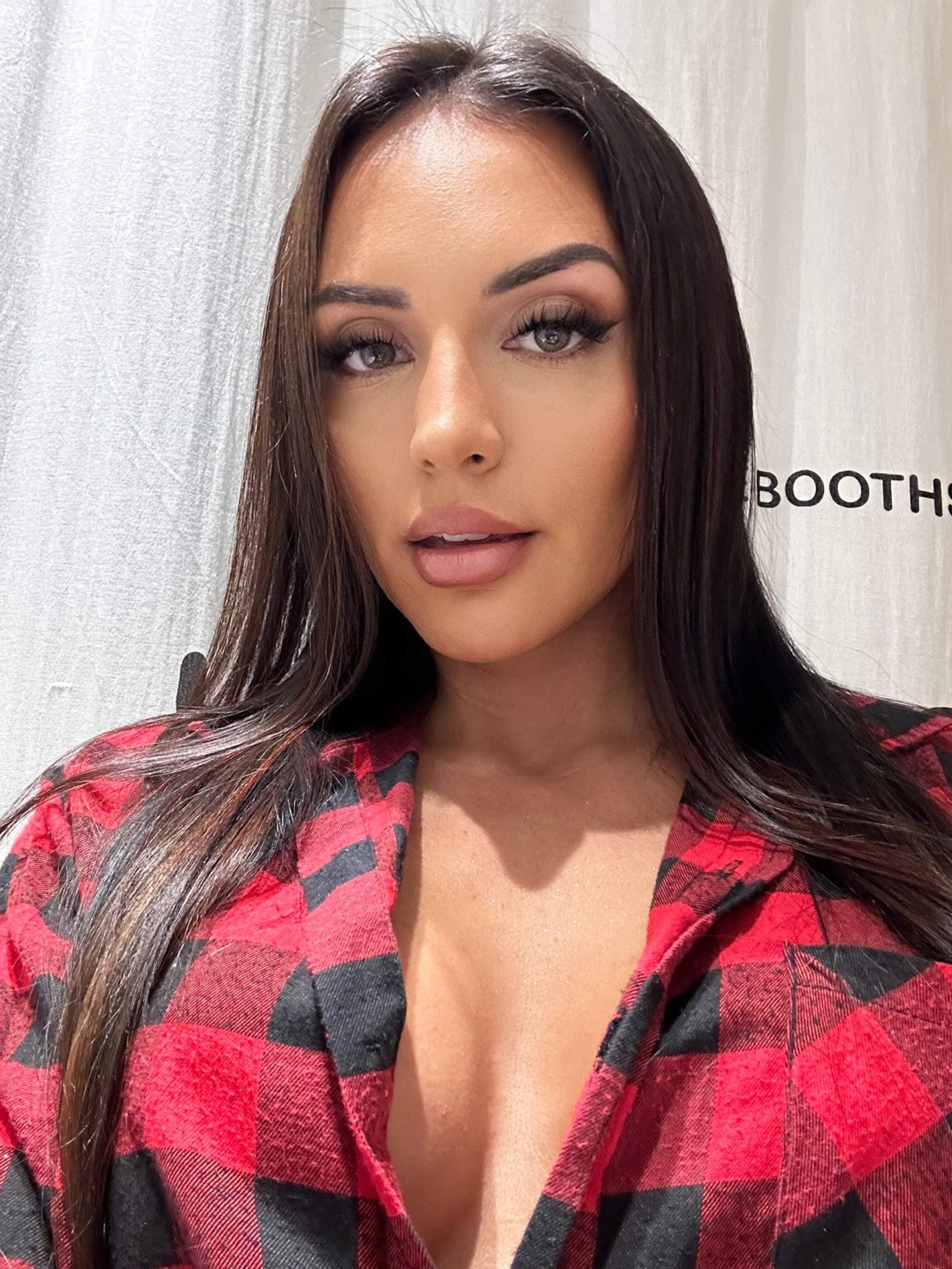 🌸 🌸 Laurie Alvarez🌸 🌸