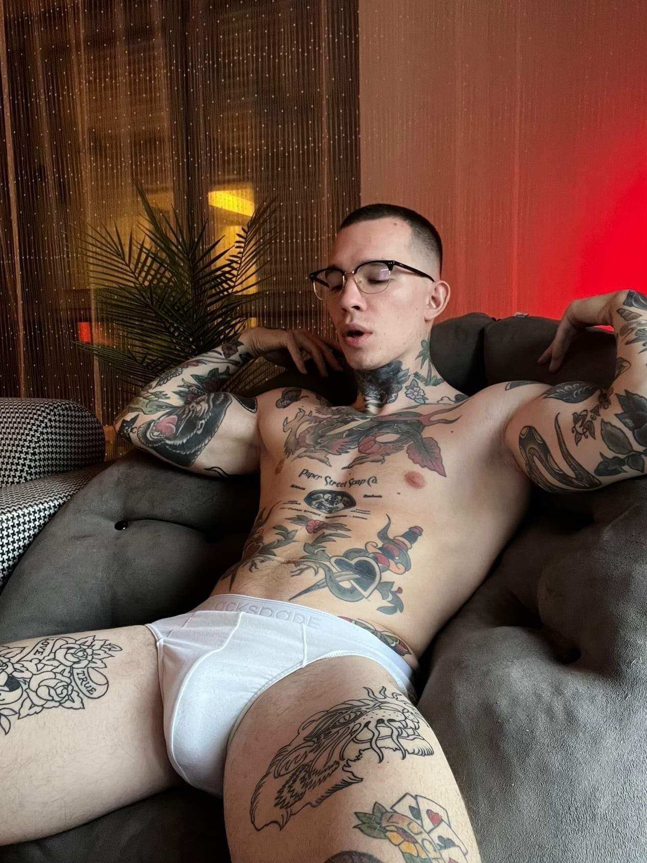 🦍Alex🦍